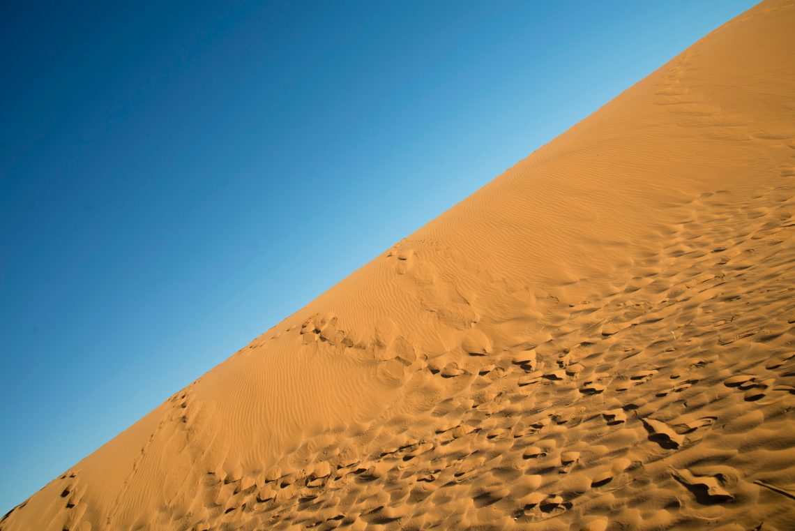 Perché nelle sabbie mobili si affonda?