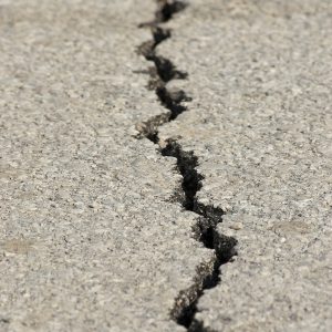 Perché c'è un boato con il terremoto?