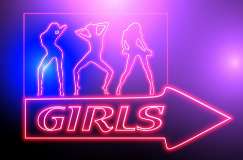 con-quale-meccanismo-funzionano-le-insegne-al-neon