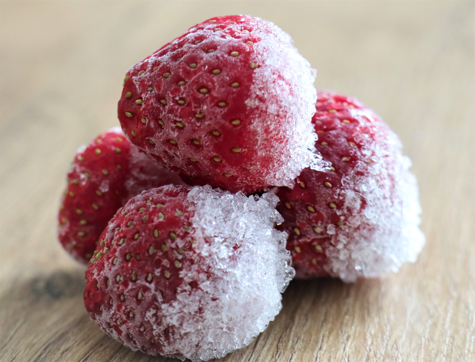 fragole-Perché si forma il ghiaccio nei prodotti in freezer?